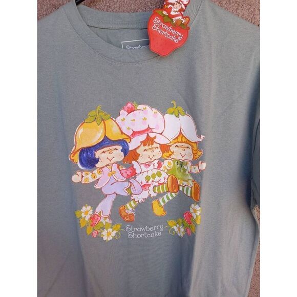 Strawberry shortcakes tee Xl - Picture 2 of 3